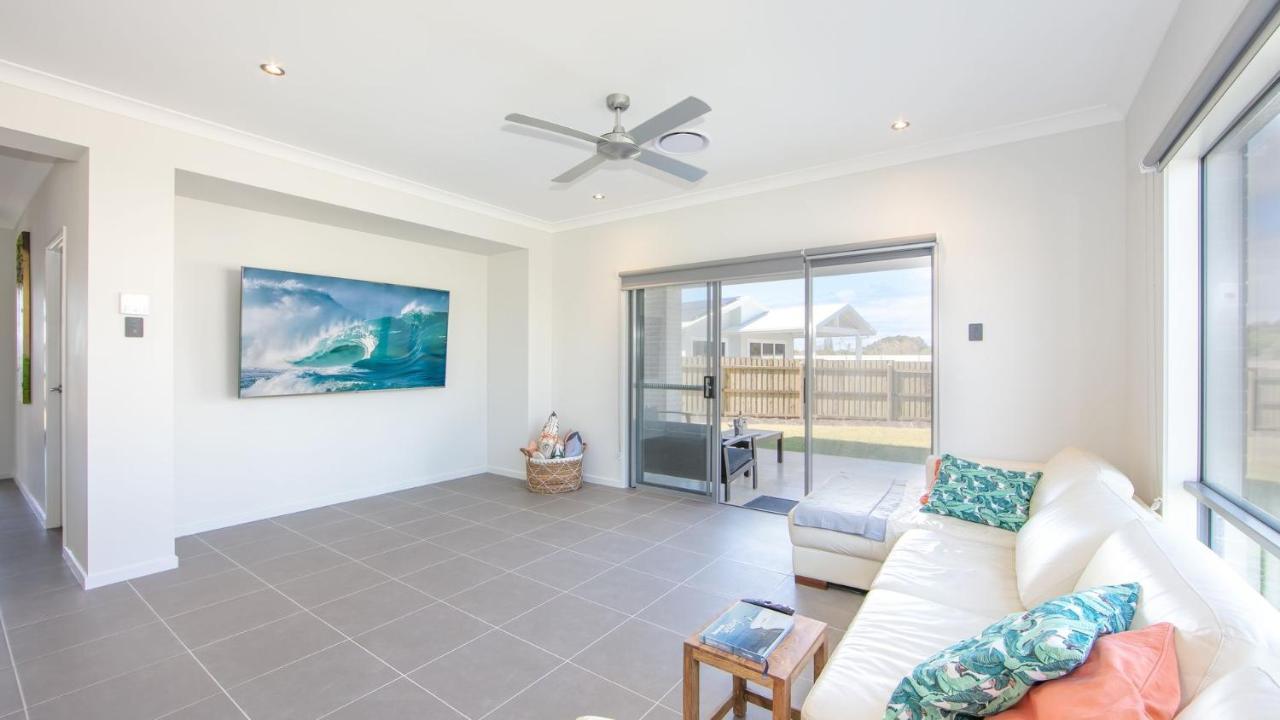 Surf And Dunes Villa Yamba Exterior photo